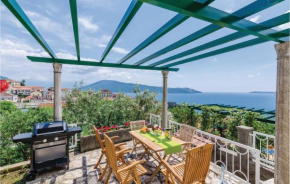 Three-Bedroom Holiday Home in Herceg Novi